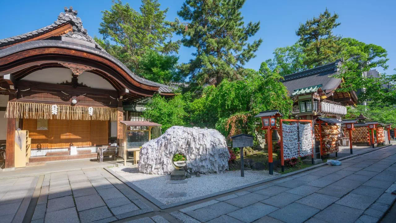 安井金比羅宮（京都府）｜悪縁を切り良縁を結ぶ