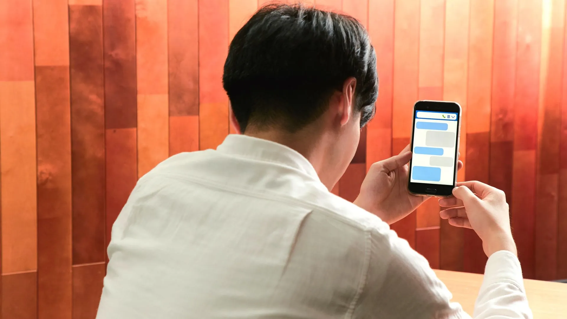 彼氏持ちの人にアプローチをするときに避けたいNG行動3選